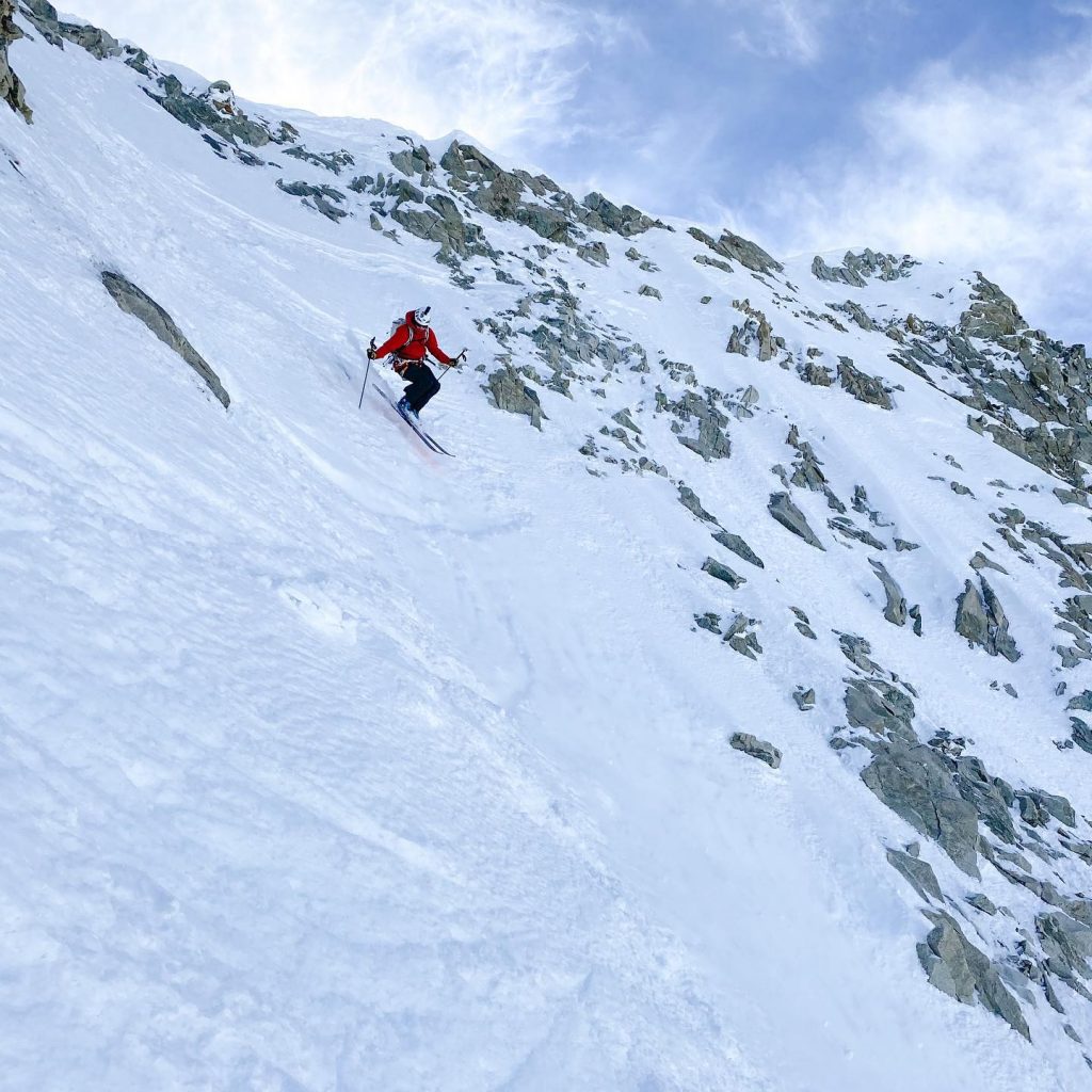 In discesa sul Bietschhorn - Foto FB Vivian Bruchez Steep Skier-Mountain Guide