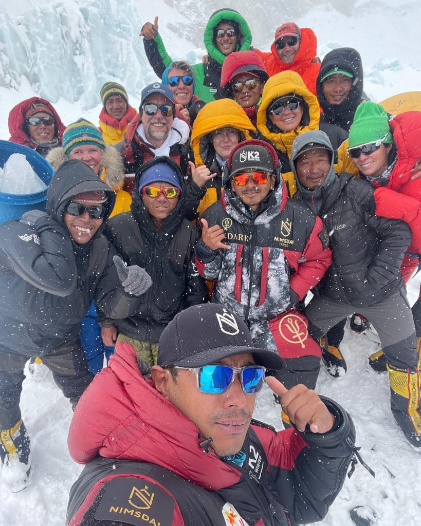 Il team di Nirmal Purja. Foto @ Purja