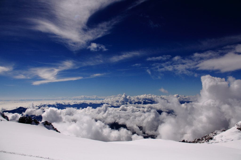 Dal Colle del Lys verso valle - Foto Giovanni Baccolo