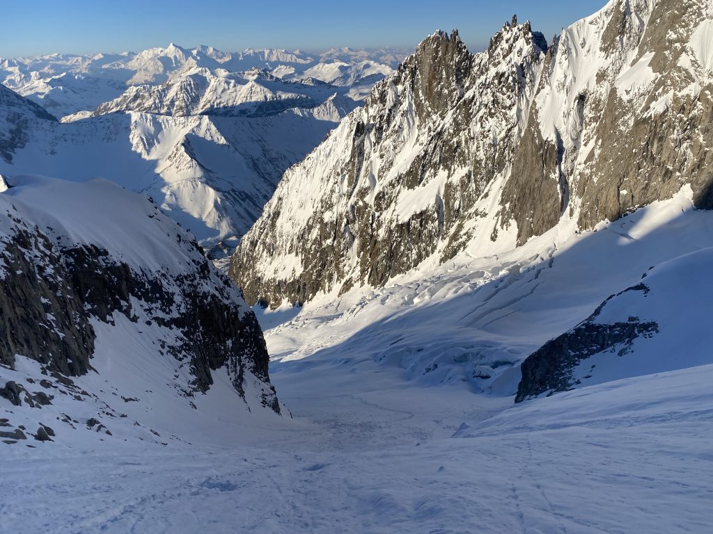 Prima discesa Canale del Quid Pluris. Foto Denis Trento.