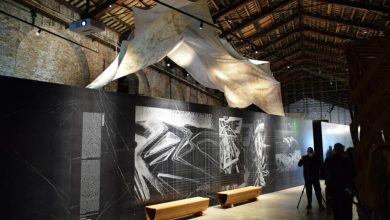 Photo of I teli salva-ghiacciaio del Presena in mostra alla Biennale di Venezia
