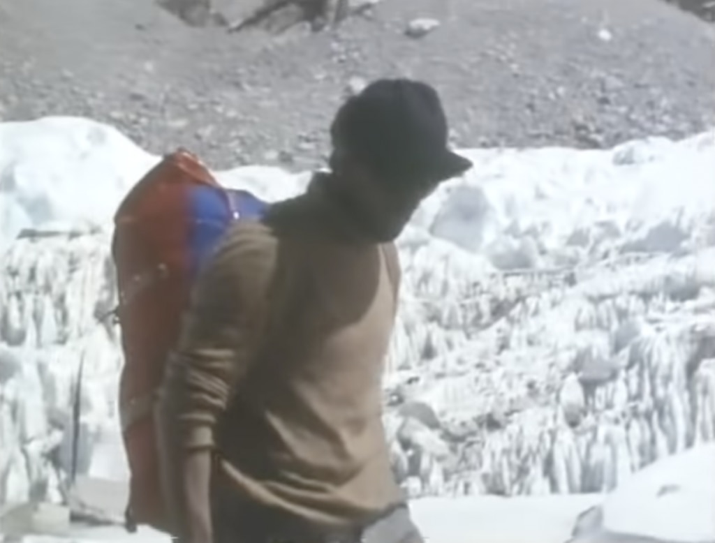 Pierre Mazeaud. dal film Surrender To Everest 1971