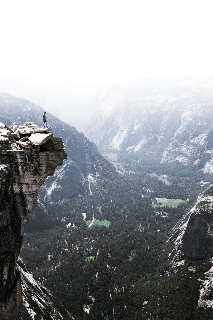Yosemite - Foto Denys Nevozhai @Unsplash