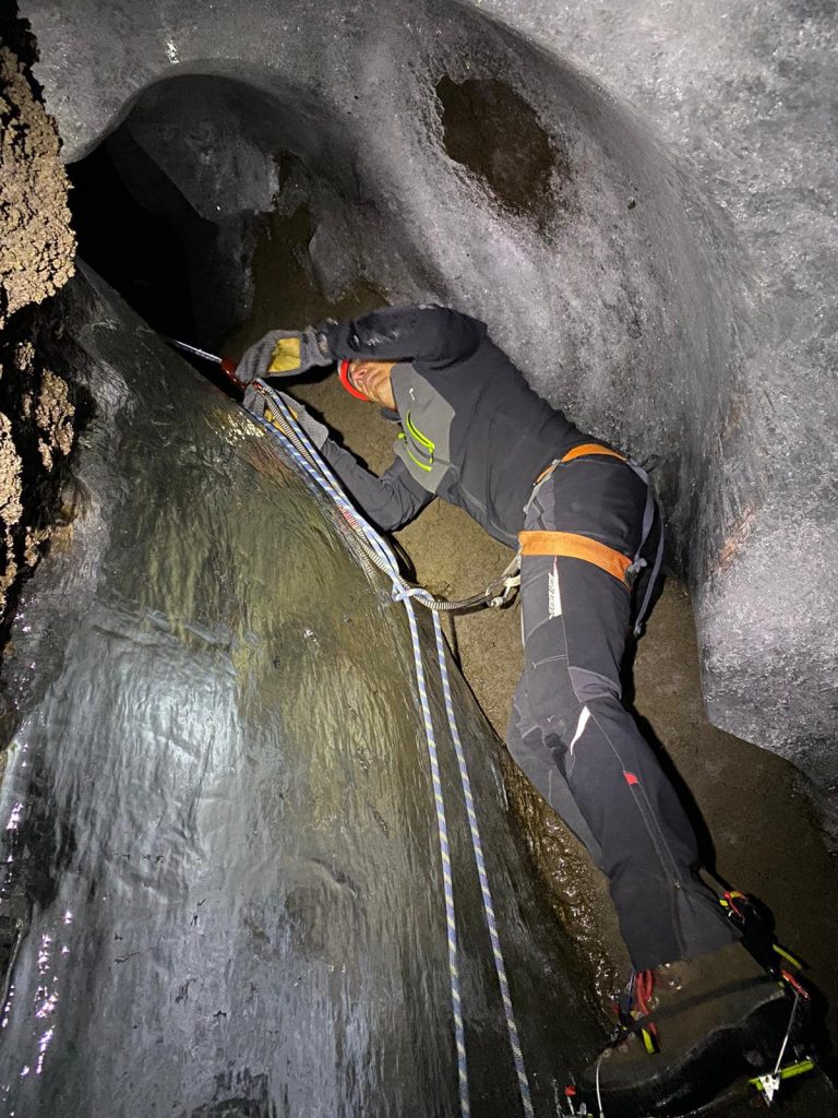 Grotta del Polo Nord (o Sud?) - Foto FB Dario Teri