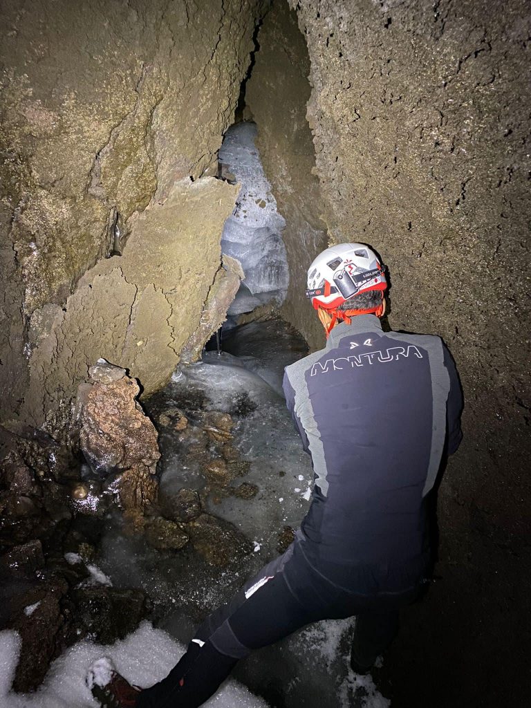 Grotta del Polo Nord (o Sud?) - Foto FB Dario Teri