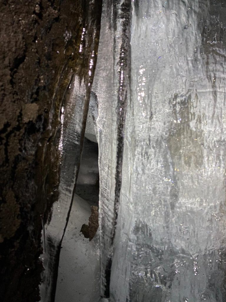 Grotta del Polo Nord (o Sud?) - Foto FB Dario Teri