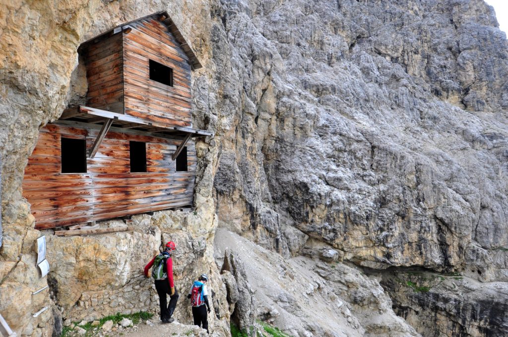 Lagazuoi, Cengia Martini, la baracca degli ufficiali