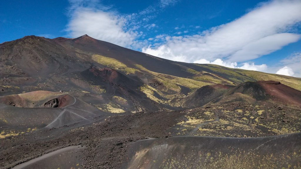 Etna, Sicilia. Foto @ Alexis Subias via unsplash