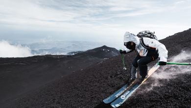 Photo of Curve bianche su sfondo nero, sciare sull’Etna