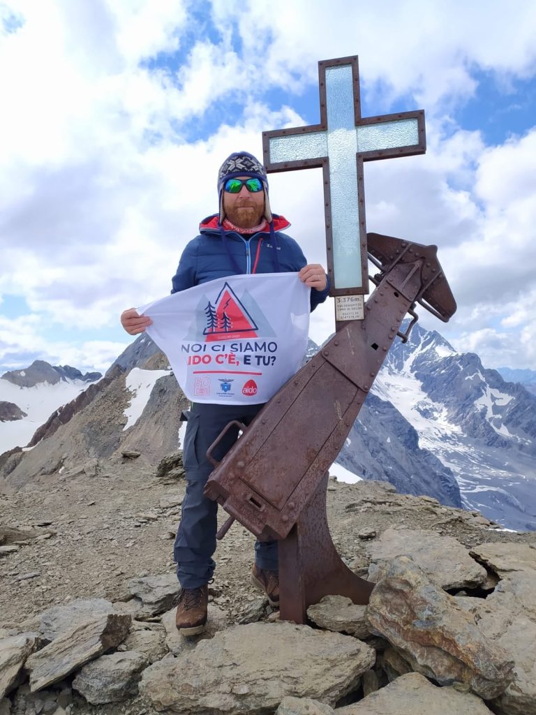 Il team in allenamento sul Monte Solda sul Cevedale - Foto FB AIDO
