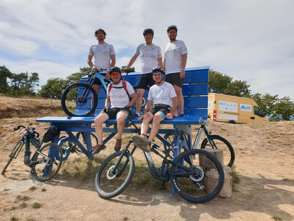 Lungo il percorso in direzione Ronco Scrivia - Foto FB Appennino Bike Tour