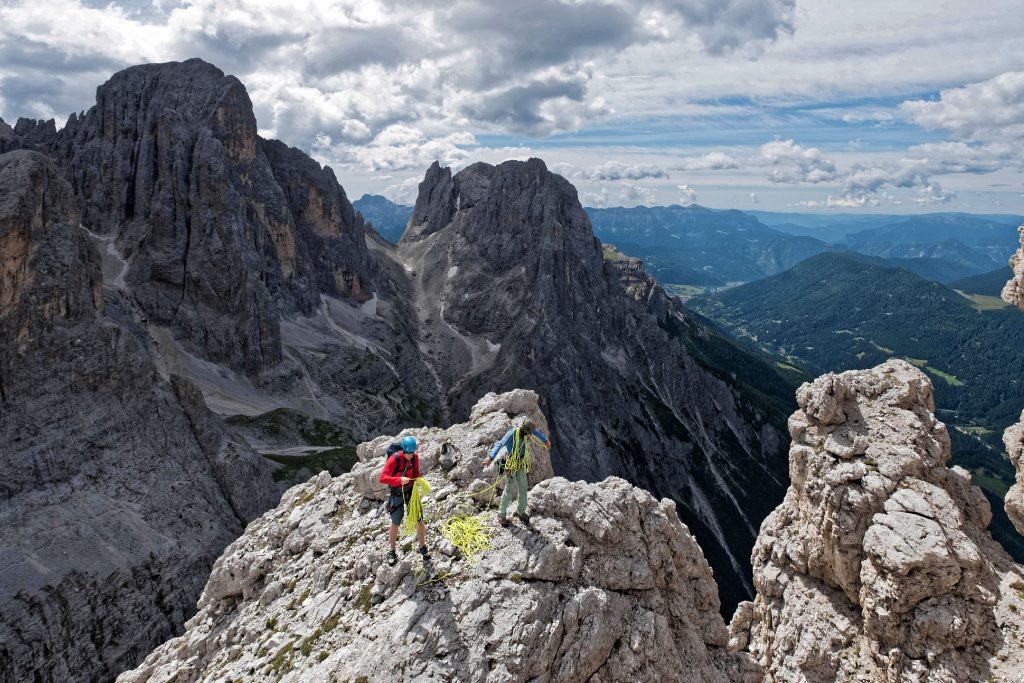 Scalando. Foto Apt San Martino di Castrozza