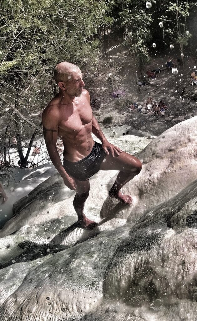 Stefano Gregoretti durante la sua corsa attraverso l