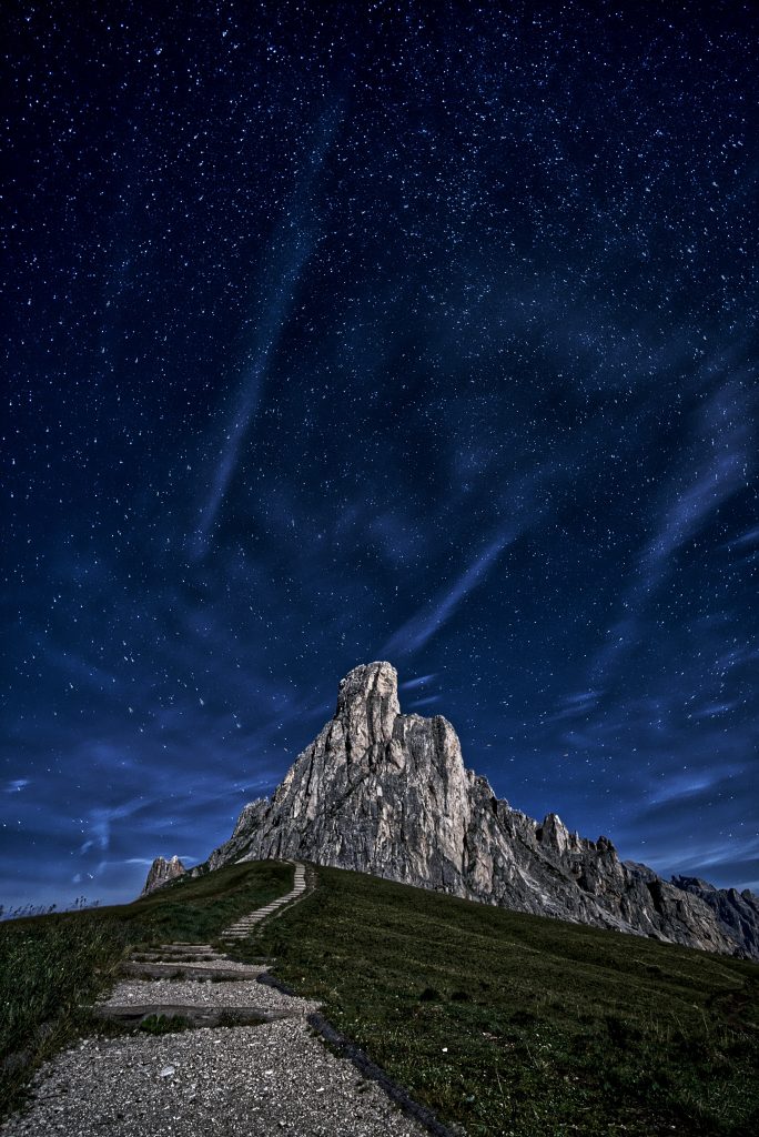 Notte a Passo Giau - Foto Francesco Tommasini @Unsplash
