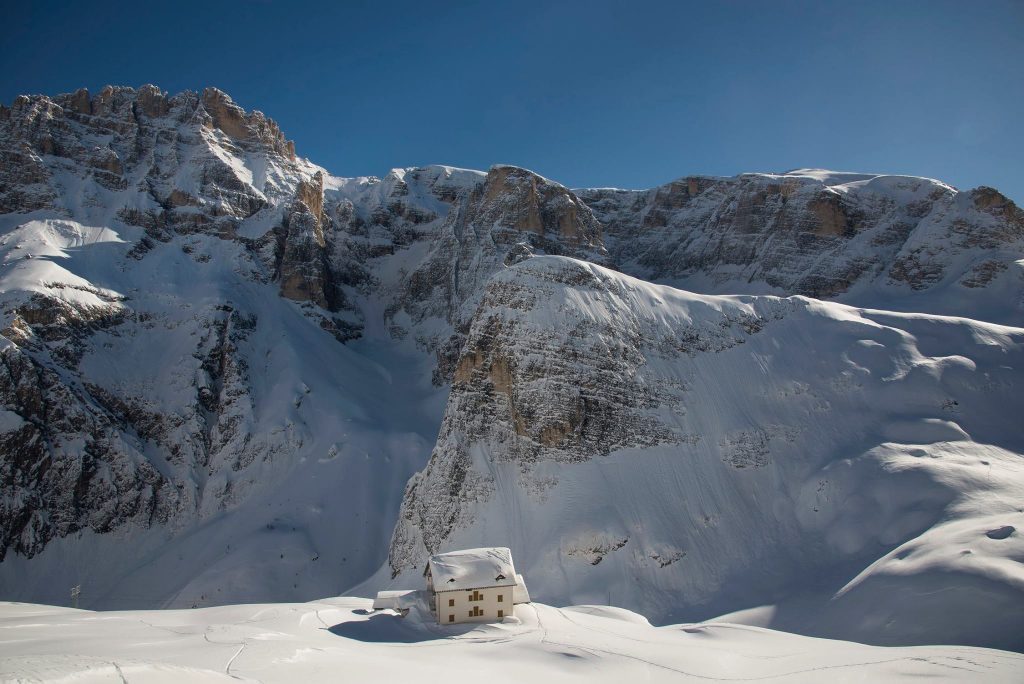 Foto @ Rifugio Comici - Zsigmondyhütte FB