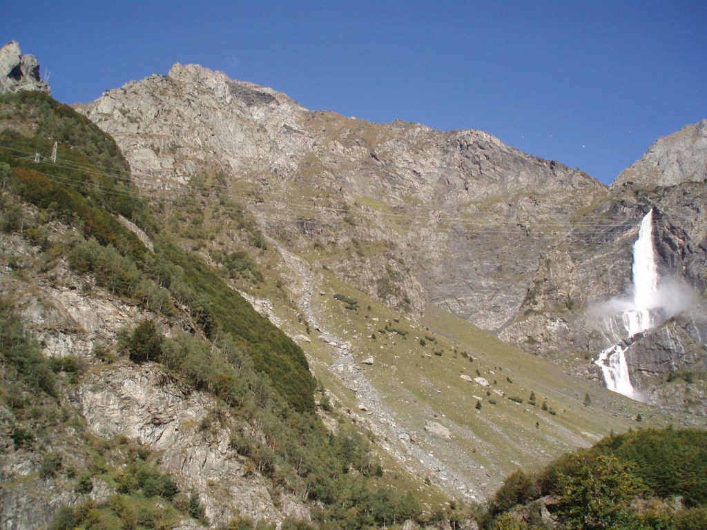 Cascate del Serio. Foto Wikimedia Commons @Andrea Castoldi