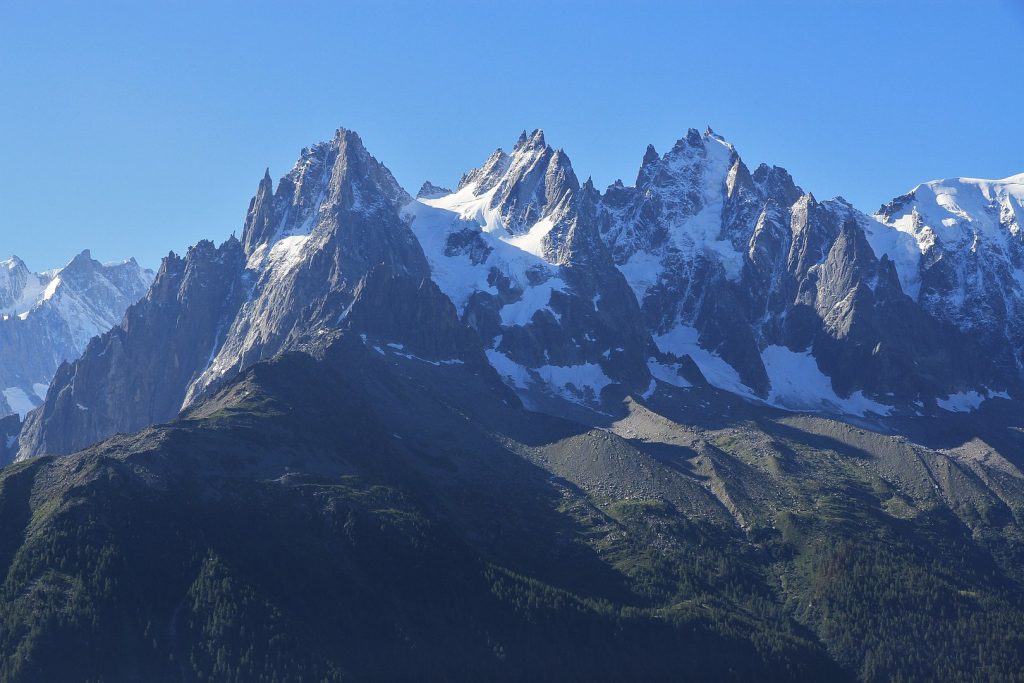 Le Aiguilles de Chamonix. Foto @ Wikimedia commons 