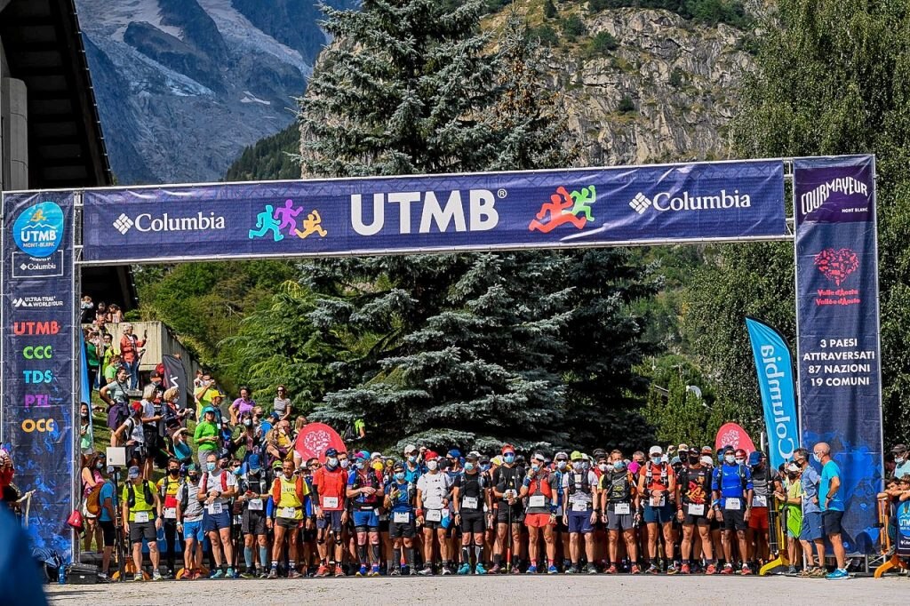 Partenza da Courmayeur. Foto @ UTMB FB