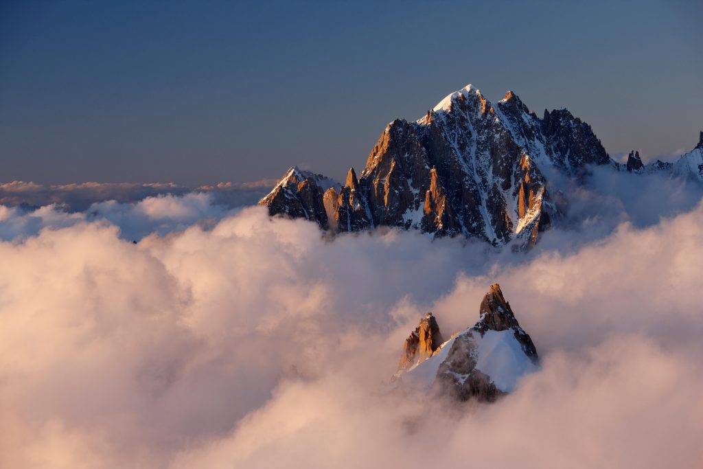l’Aiguille Verte, che Gervasutti sale ripetutamente tra il 1931 e il 1932. È la sua prima cima nel Bianco. Foto @ Alamy