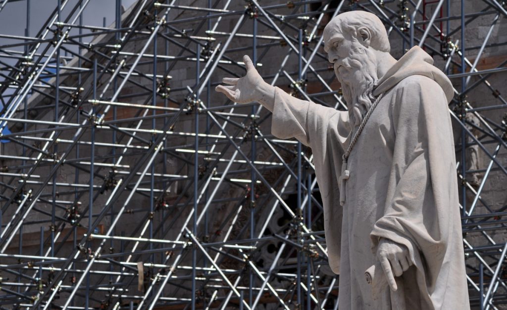 Norcia, San Benedetto e il cantiere della Basilica, foto SA_01