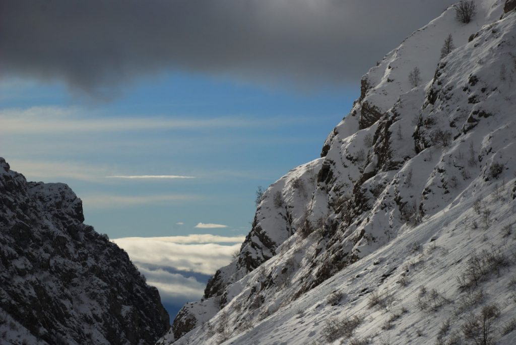 Val Majelama, i pendii da cui si è staccata la valanga