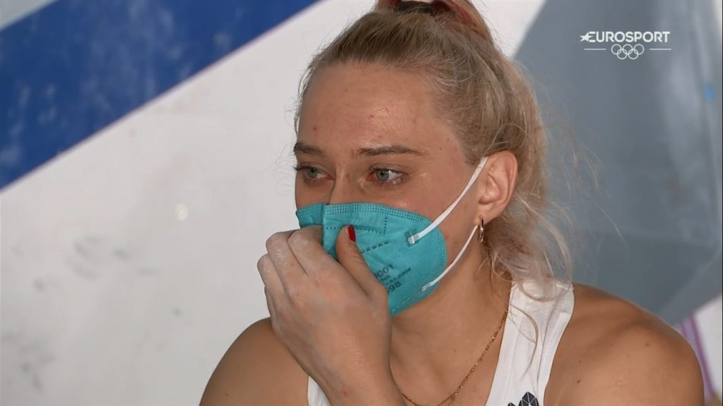 Le lacrime di Janja già cosciente di avere l