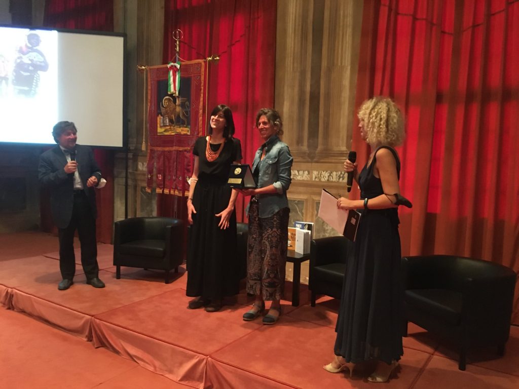 Premiazione Stephanie Besson - Foto FB Premio Mario Rigoni Stern