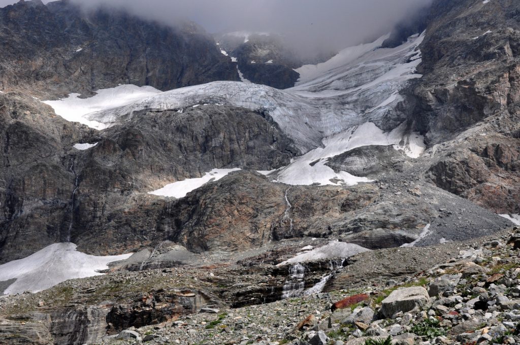 Il versante sud del Cervino dal sentiero Plan Maison-Oriondè