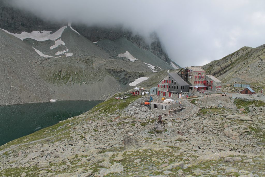 Il rifugio Quintino Sella al Monviso