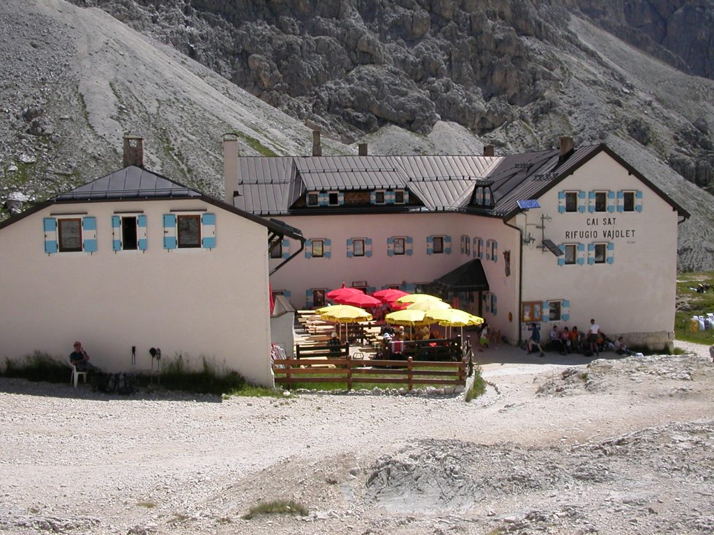 Rifugio Vajolet, foto @ wikimedia