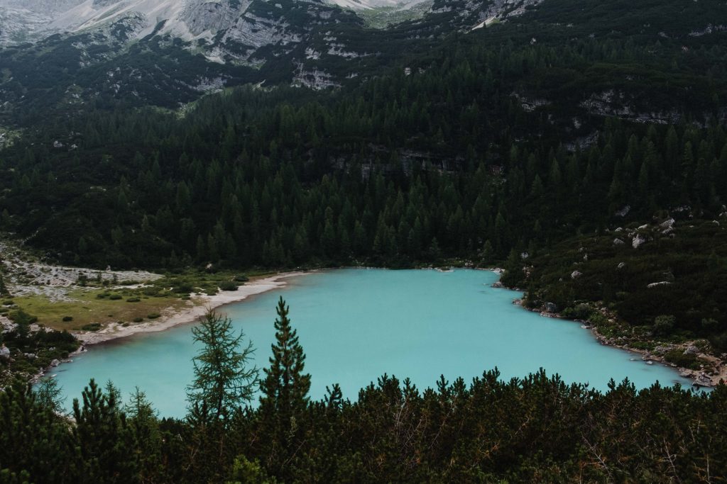 Lago di Sorapiss - Foto Matteo Grando @Unsplash