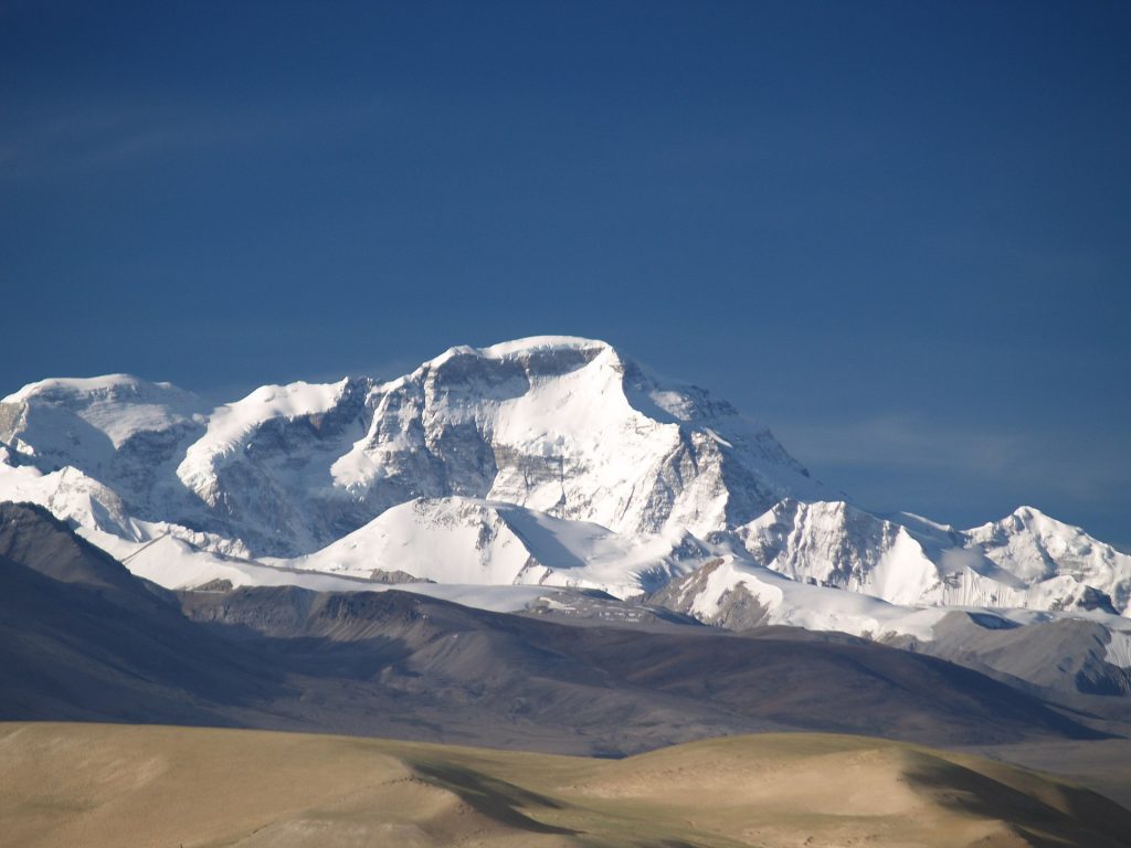 La parete nord, cinese. Foto @ wikimedia commons