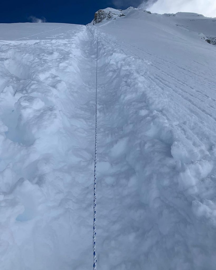 Dhaulagiri, foto al team di fissaggio corde SST