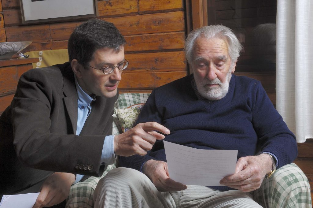 Giuseppe Mendicino e Mario Rigoni Stern nel maggio del 2007. Foto di Giulio Malfer