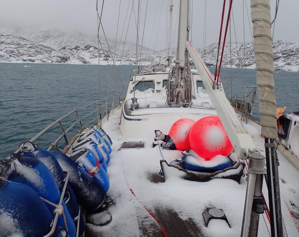 La barca a vela usata per il lungo viaggio di andata e ritorno. Foto Facebook Nico Favresse.