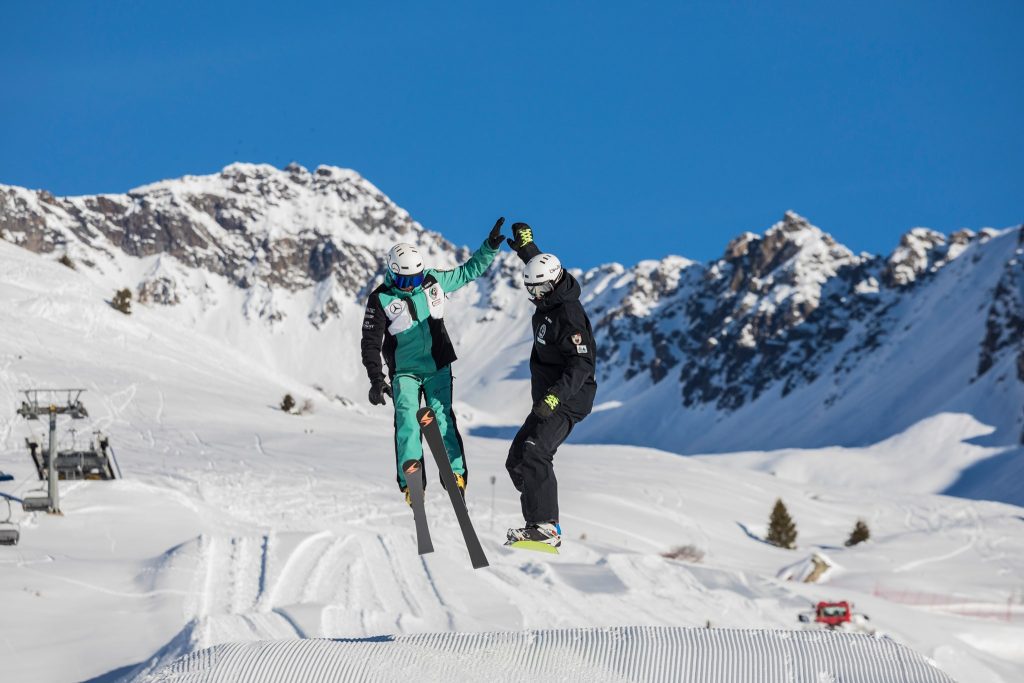 Scuola di Sci e Snowboard Tonale Presena. Foto via FB