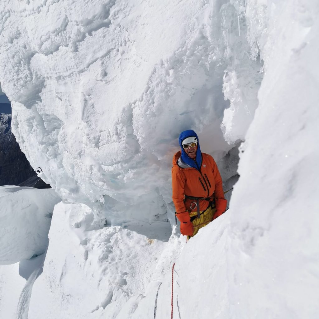 Foto via Taras Pozdnii