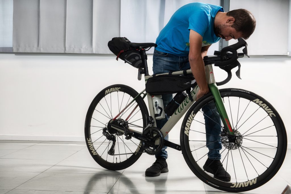 Omar Di Felice pronto alla partenza per Glasgow. Foto Luigi Sestili