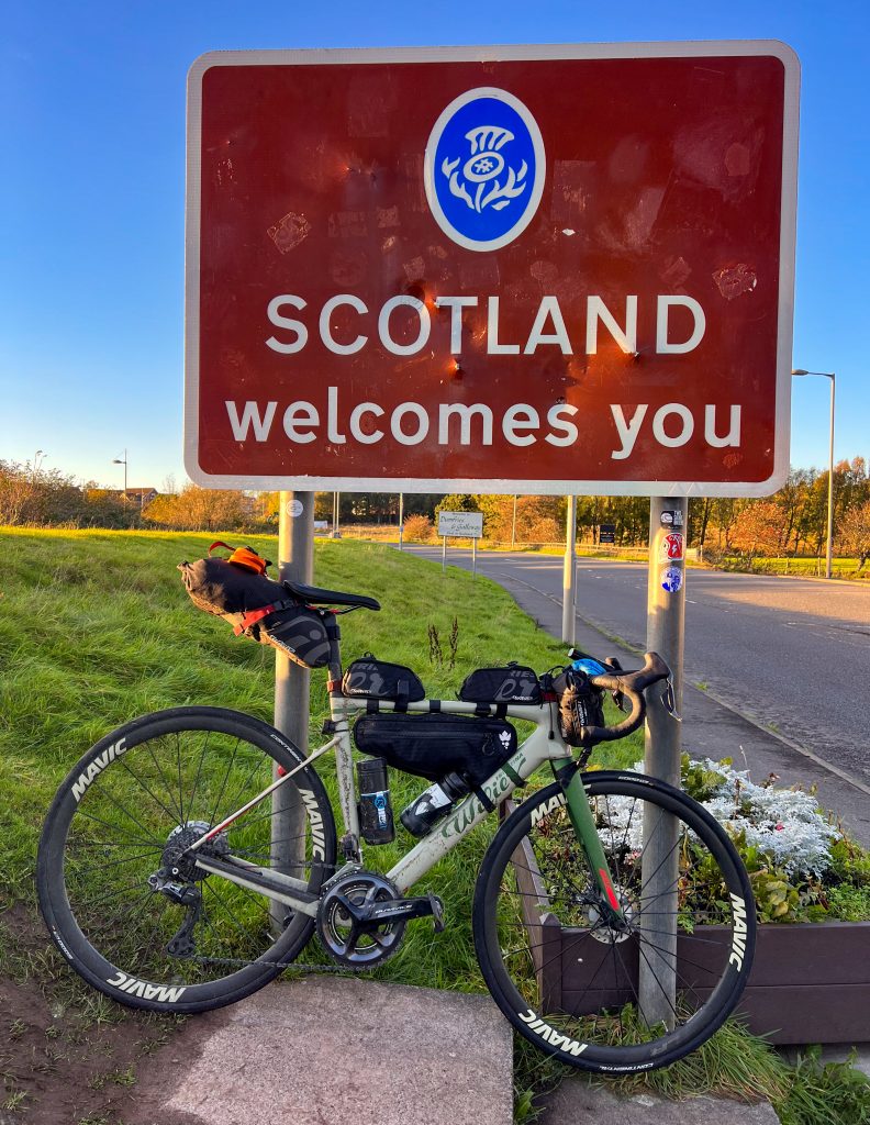 In viaggio verso Glasgow. Foto archivio Omar Di Felice