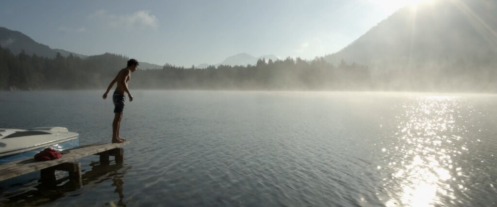 Un fotogramma dal docu-film "La bicicletta e il badile".