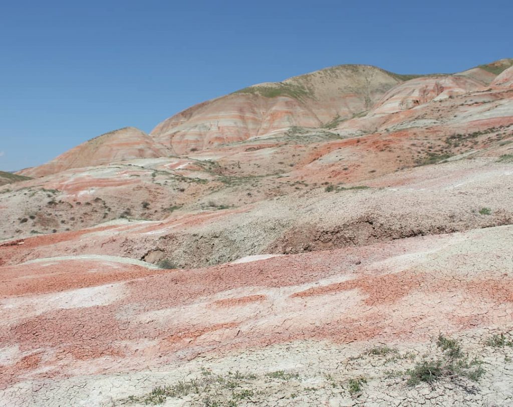 Candy Cane Mountain - Foto Instagram Shirin Shafiyeva (@shirinshafiyeva)