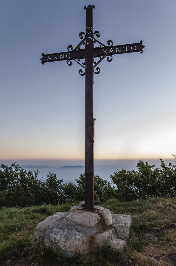 Croce di vetta del Monte Gottero - Foto Wikimedia Commons @Daniele Dedo Martinelli