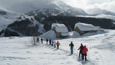 Photo of Sulla neve con le ciaspolate gratuite delle Guide alpine lombarde