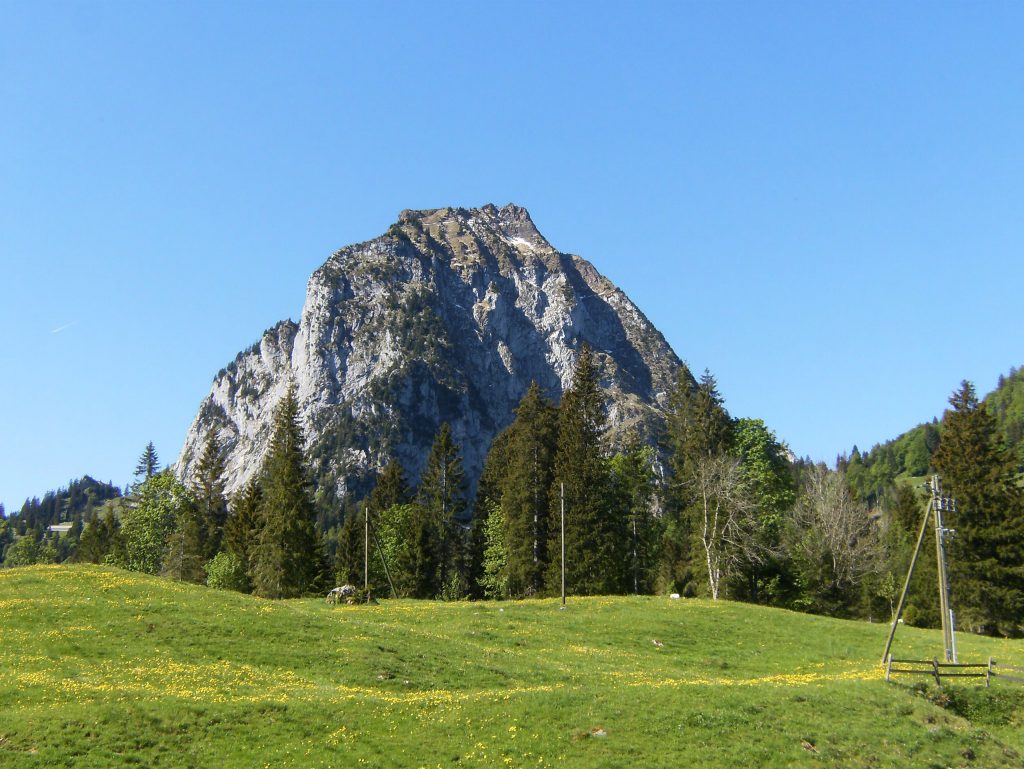 Grosser Mythen - Foto Wikimedia Commons @	Chris.urs-o