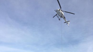 Photo of Caldo e cannoni fuori uso, a Cortina la neve arriva in elicottero