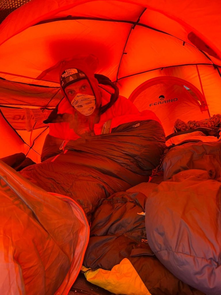 Manaslu. Foto via Simone Moro