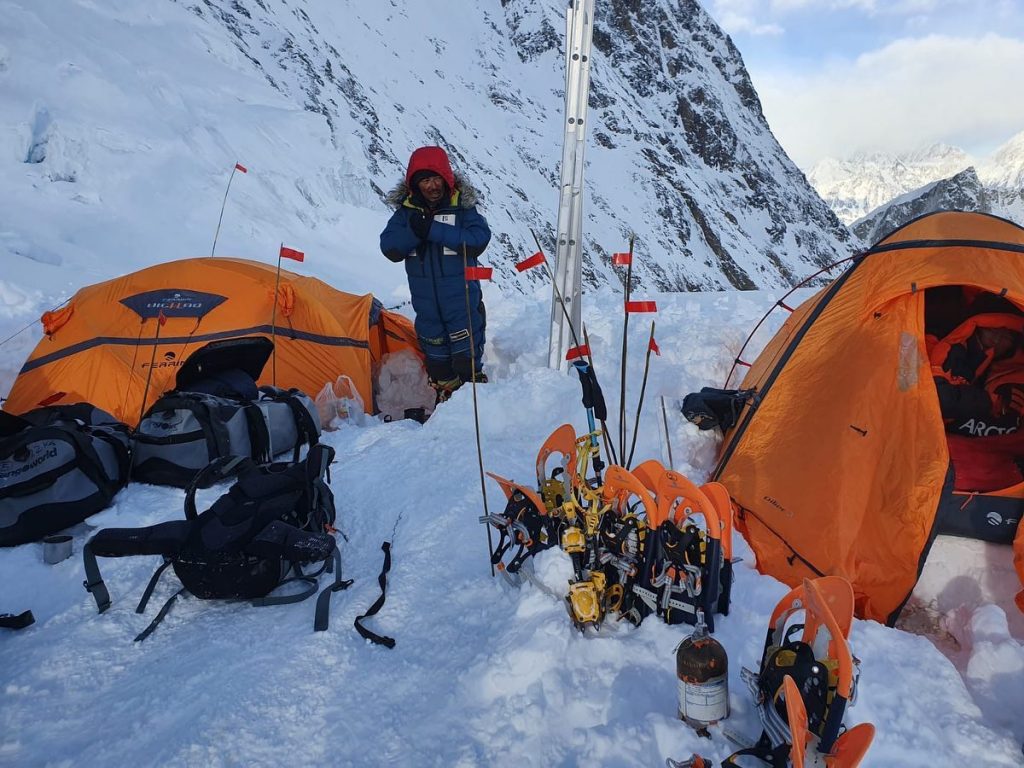Manaslu. Foto via Alex Txikon.