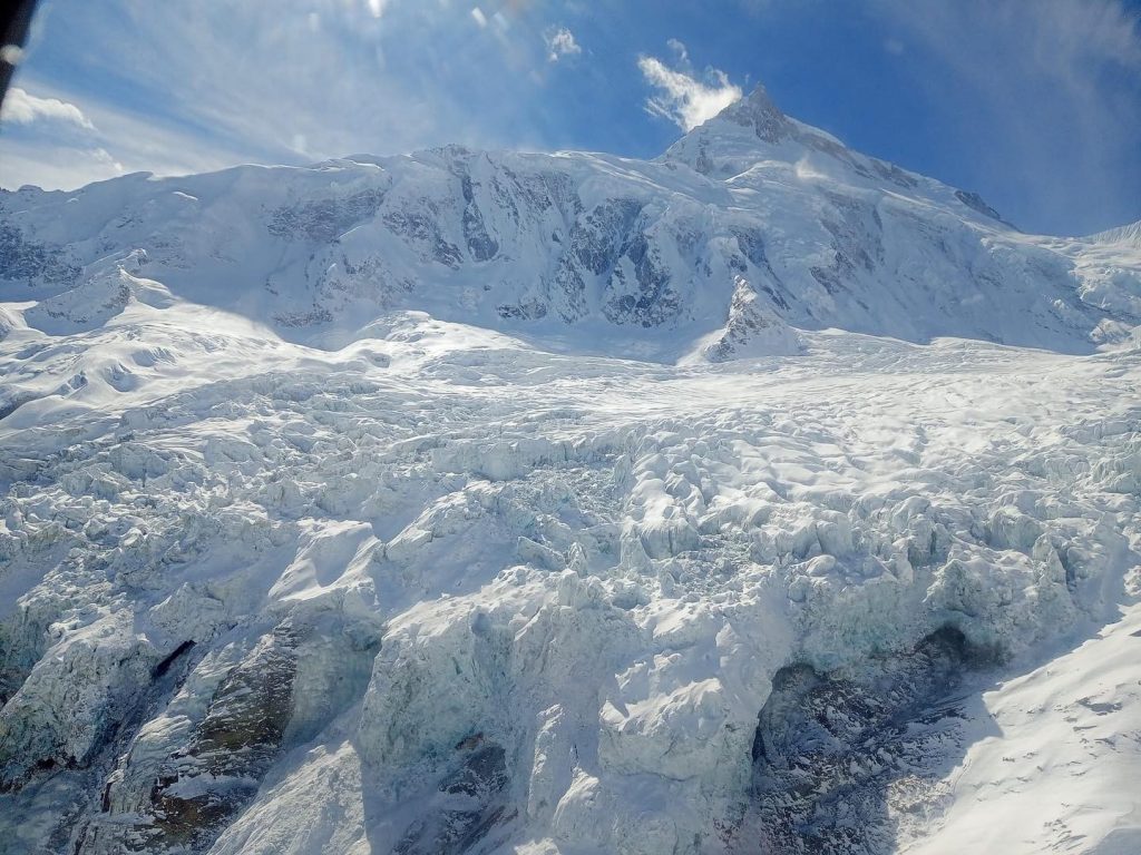 Manaslu, foto via Txikon
