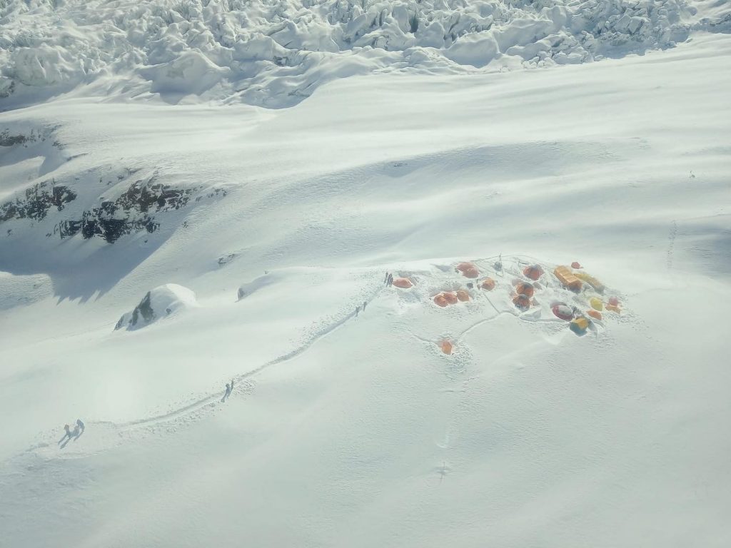 Manaslu, foto via Txikon
