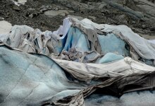 Photo of Coprire i ghiacciai per salvarli? Per gli esperti è solo “greenwashing”